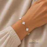 دستبند زنانه طرح ون‌کلیف (Van Cleef) مدل آلهمبرا (Alhambra) گل درشت