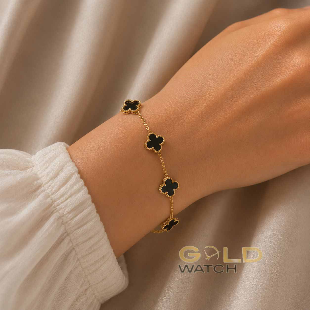 file_0000000057a8720ab04e5e43a9809e7d دستبند زنانه طرح ونکلیف (Van Cleef) مدل آلهمبرا (Alhambra) ریز - تصویر 1